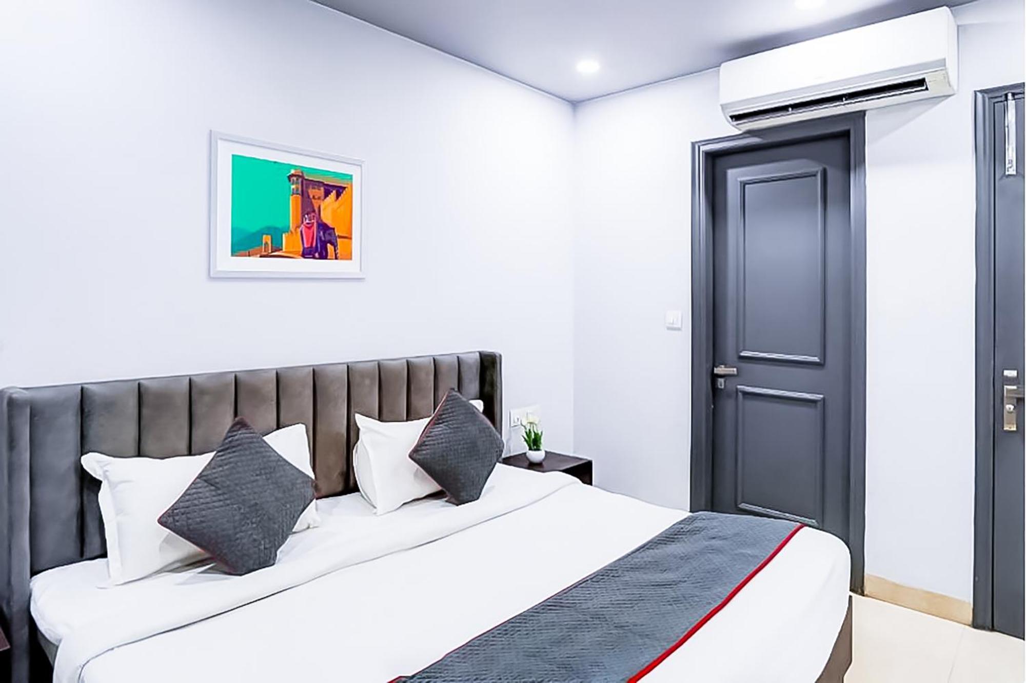 Family Rooms Inn - Shalimarbagh Нью-Дели Экстерьер фото